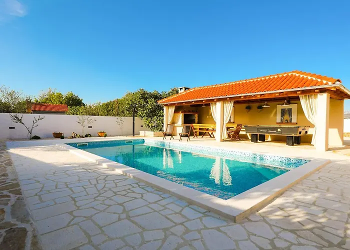 Luka Villa Pridraga