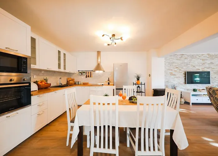 Villa Luka *